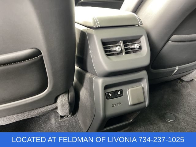 Used 2025 Cadillac Optiq Luxury 2 AWD/4WD image 21