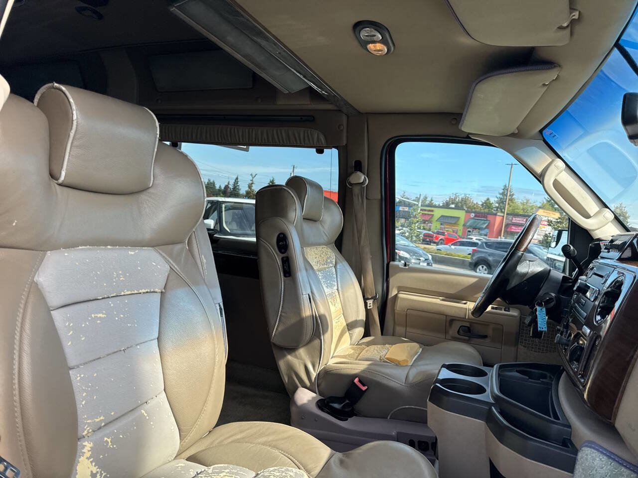 Used 2011 Ford E-150 and Econoline 150 w/ Premium Van Group RWD image 20