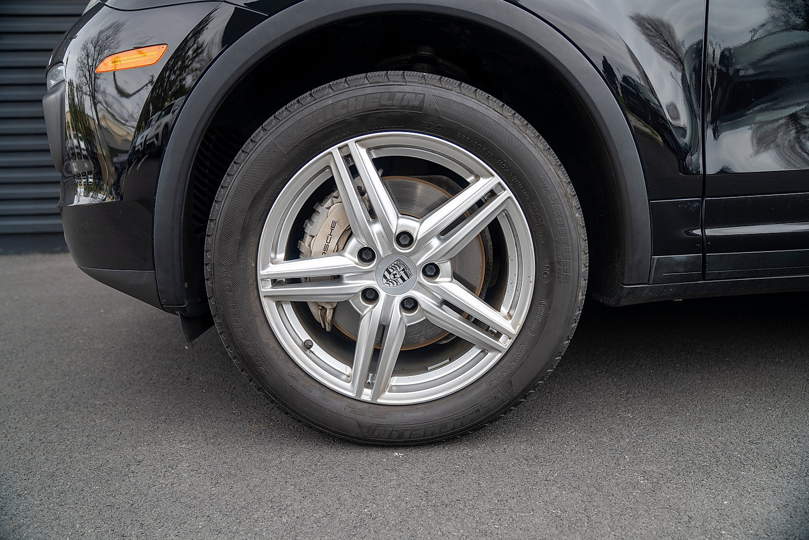 Used 2017 Porsche Cayenne S image 23