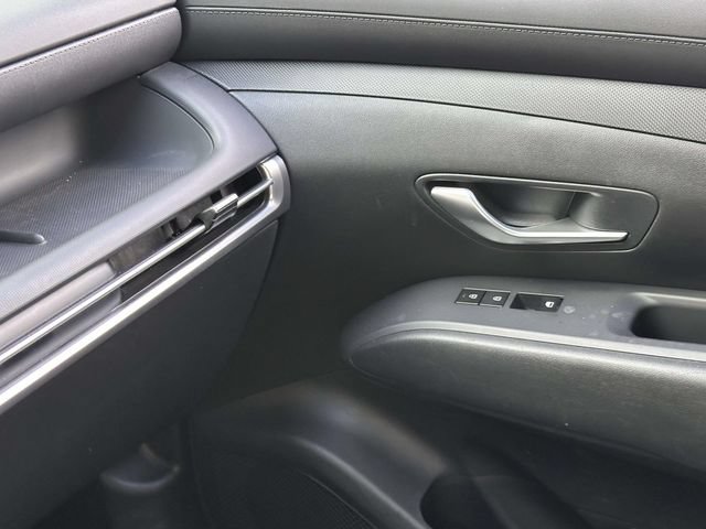 Used 2025 Hyundai Tucson SE AWD/4WD image 28