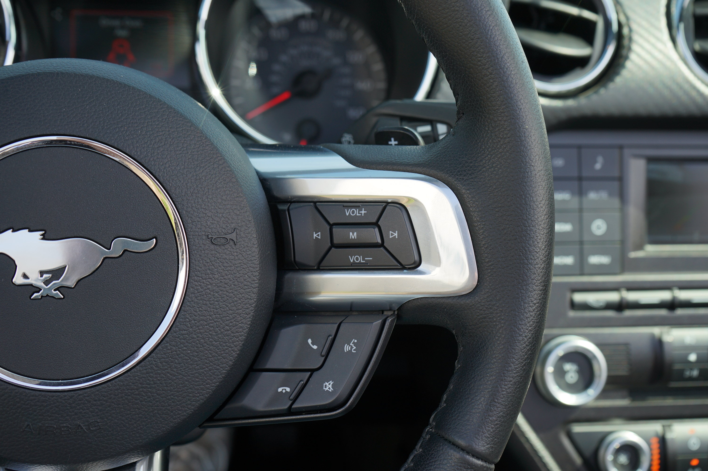 Used 2016 Ford Mustang Convertible w/ Equipment Group 051A RWD image 28