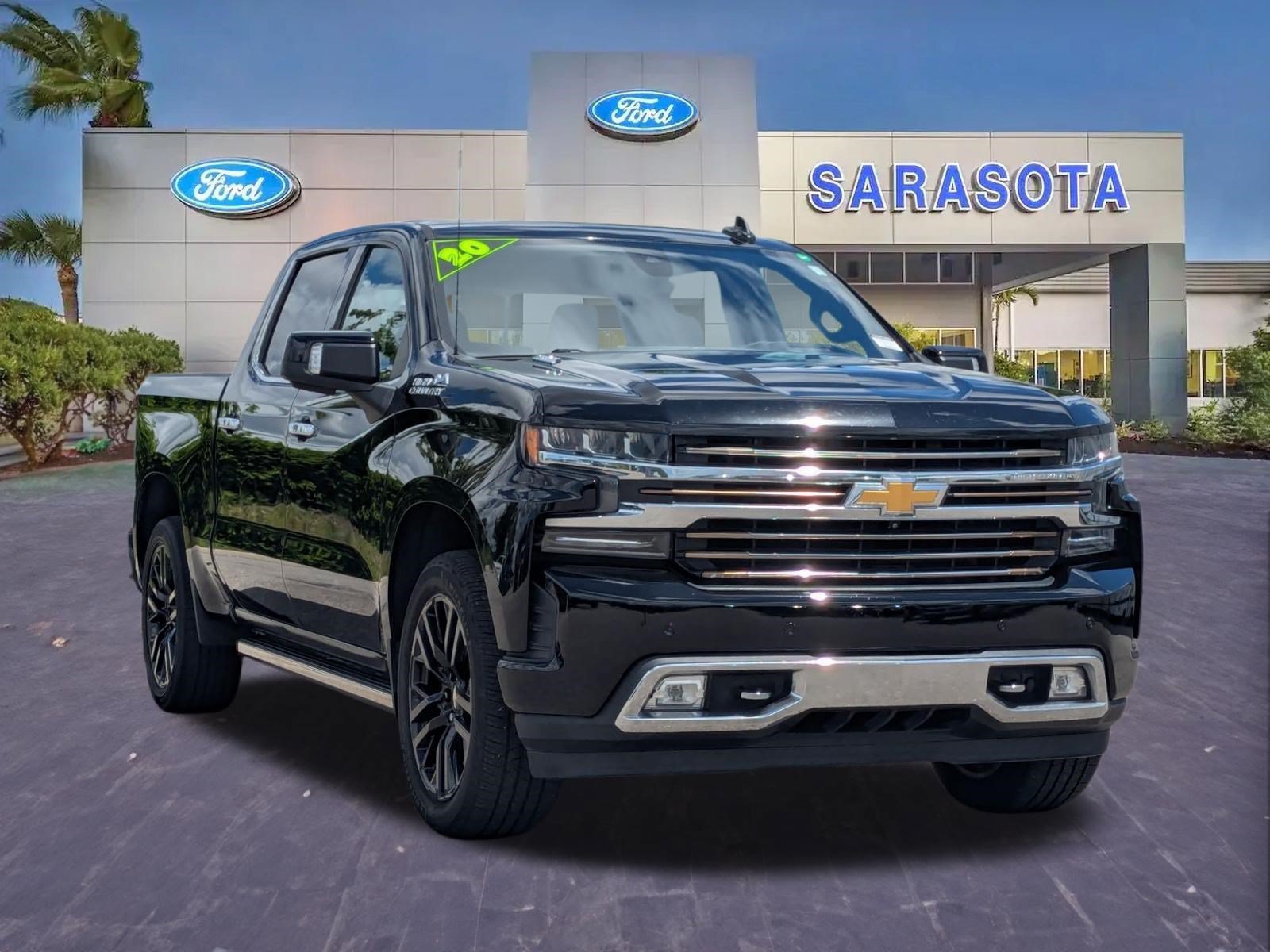 Used 2020 Chevrolet Silverado 1500 High Country w/ Technology Package AWD/4WD image 1