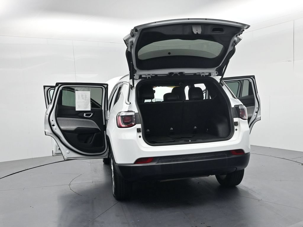 Used 2024 Jeep Compass Latitude AWD/4WD image 60