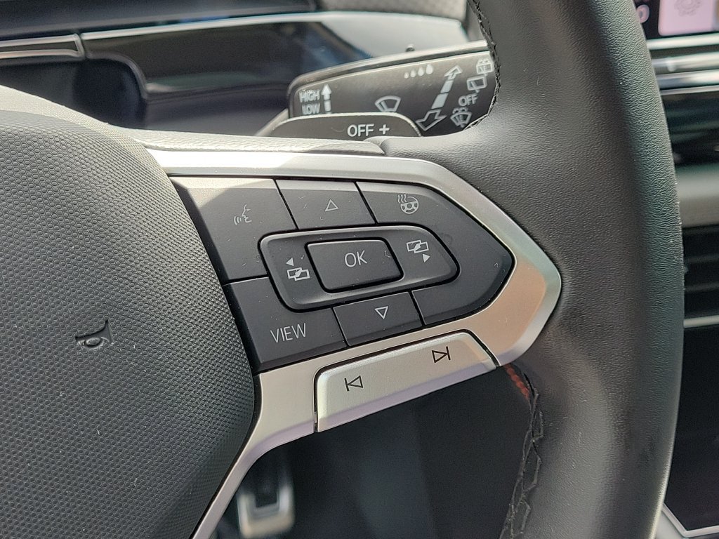 Certified 2024 Volkswagen Atlas Peak Edition SEL AWD/4WD image 31