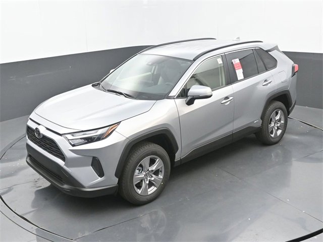 New 2025 Toyota RAV4 XLE image 30