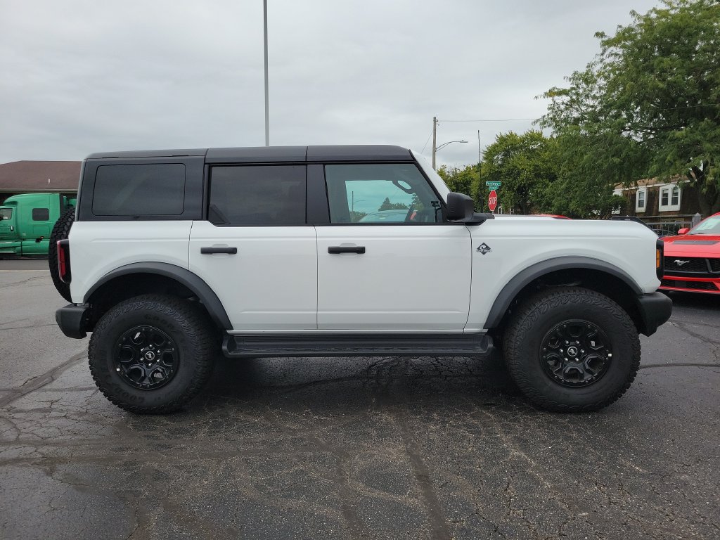 New 2026 Ford Bronco Outer Banks w/ Sasquatch Package AWD/4WD image 3