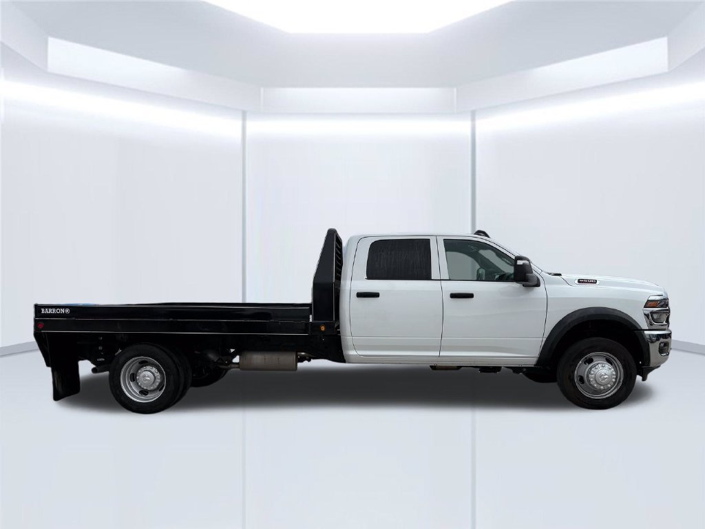 Used 2025 RAM 5500 Tradesman AWD/4WD image 33