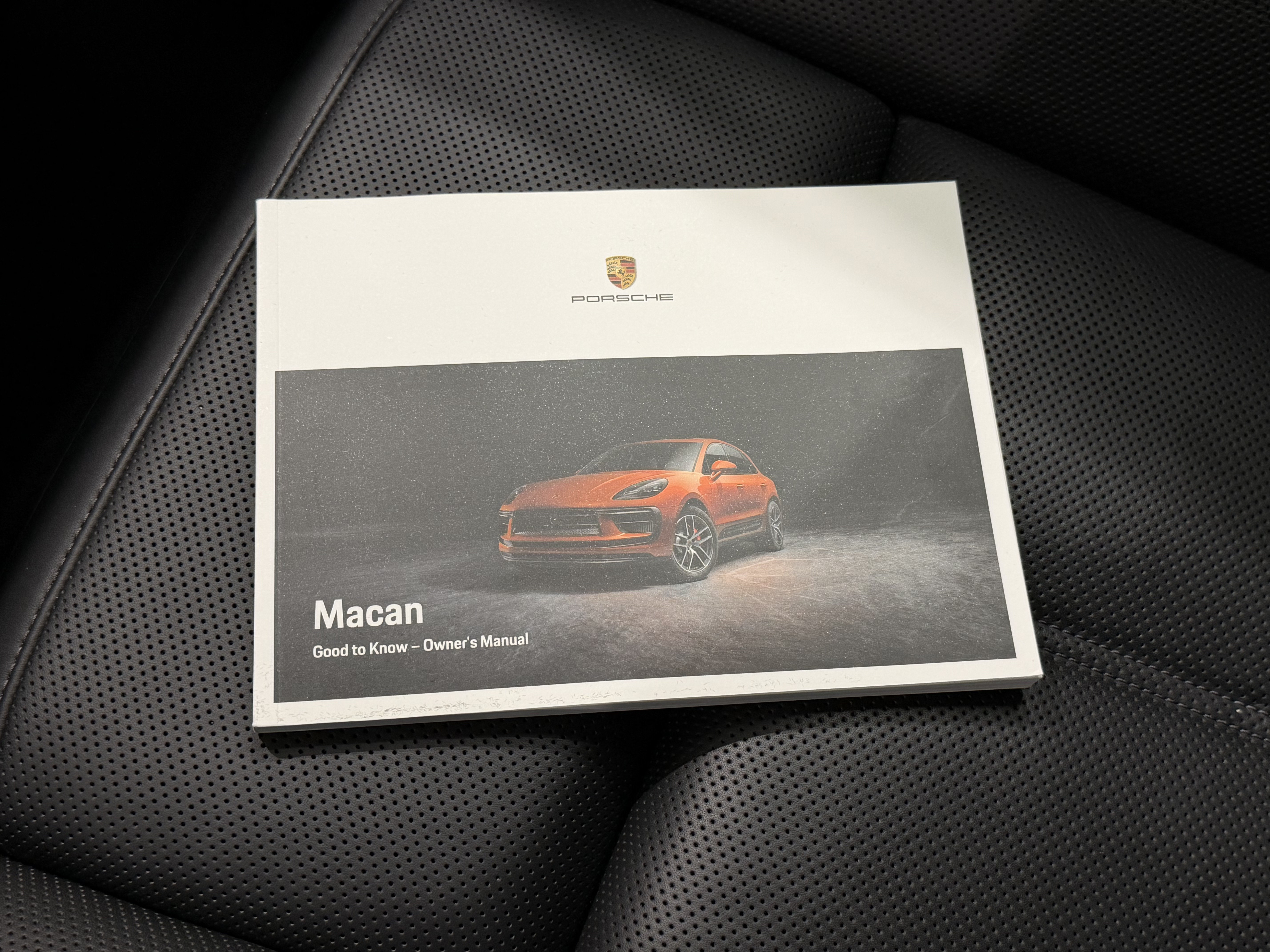 Certified 2024 Porsche Macan AWD/4WD image 60