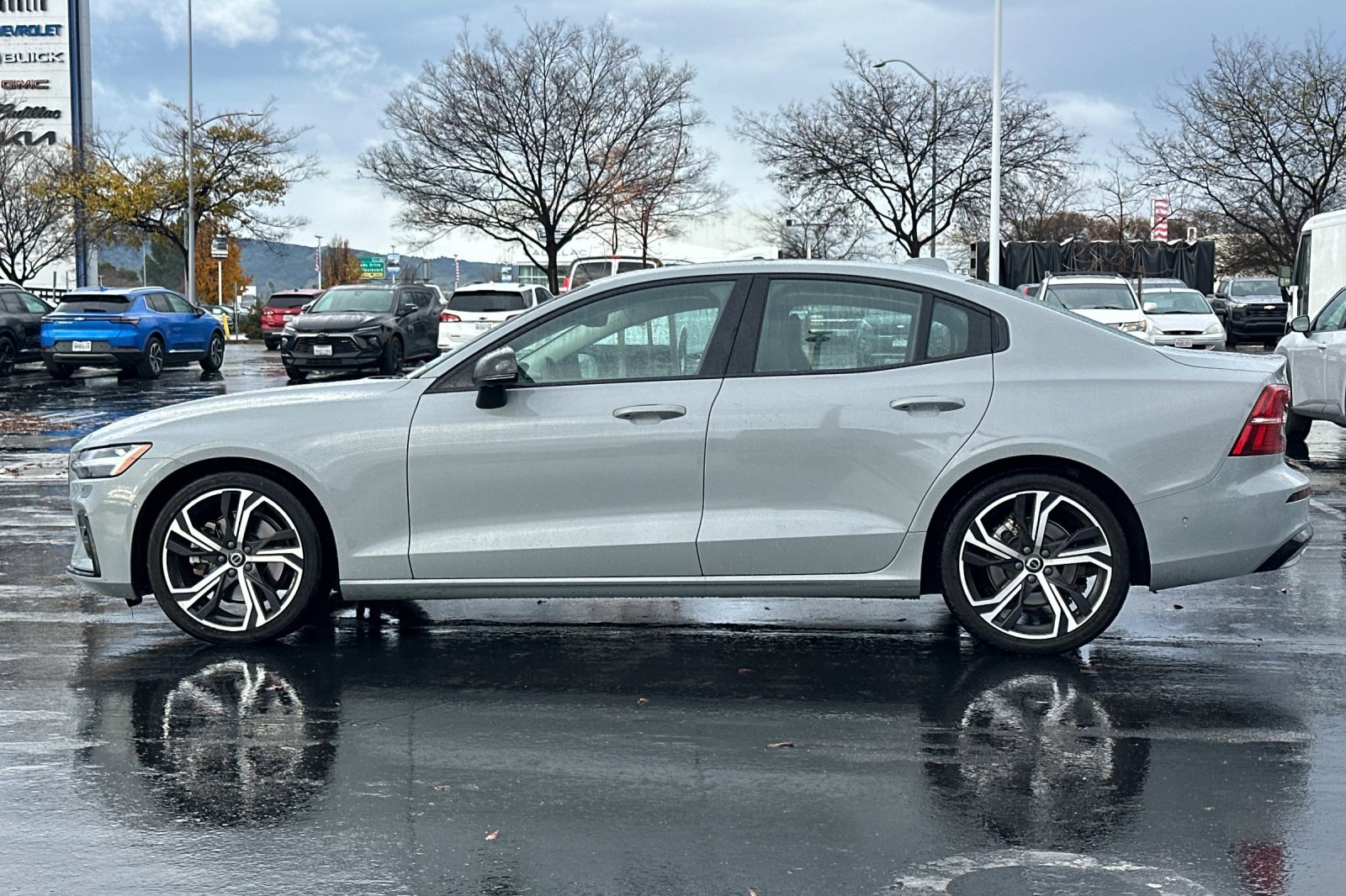 Used 2024 Volvo S60 B5 Plus image 7