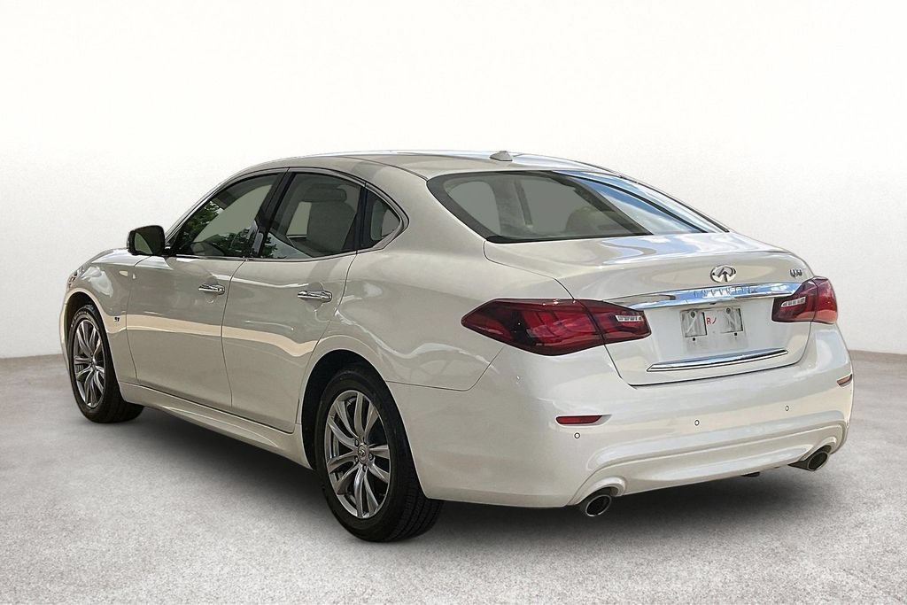 Used 2015 INFINITI Q70 3.7 w/ Technology Package RWD image 11