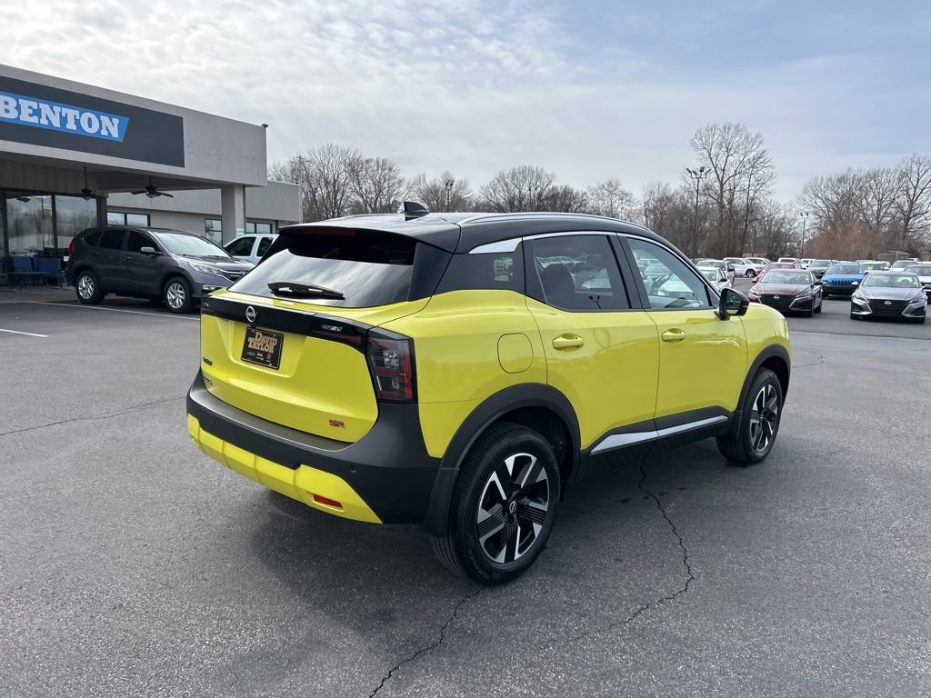 Used 2025 Nissan Kicks SR image 4