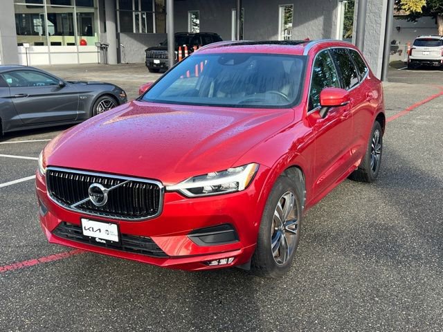 Used 2018 Volvo XC60 T6 Momentum w/ Convenience Package image 3