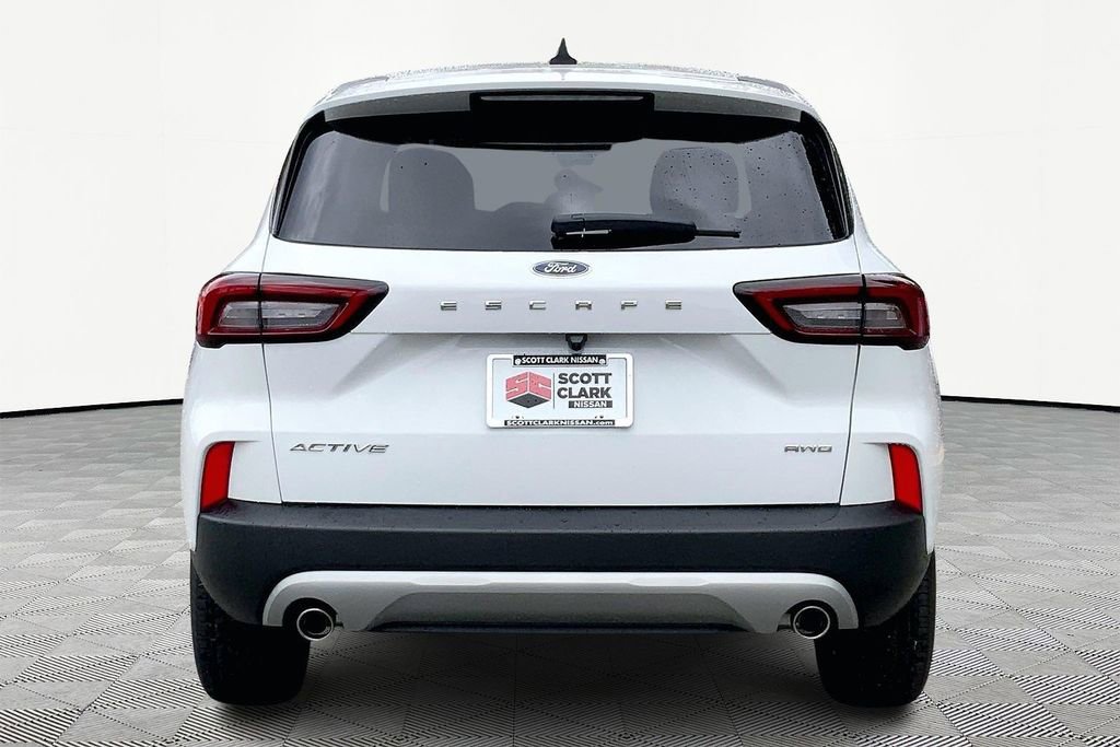 Used 2025 Ford Escape Active w/ Cold Weather Package image 6