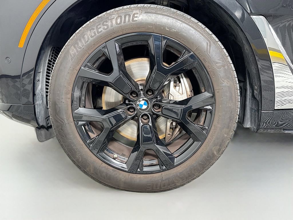 Used 2024 BMW X7 xDrive40i w/ Premium Package AWD/4WD image 33