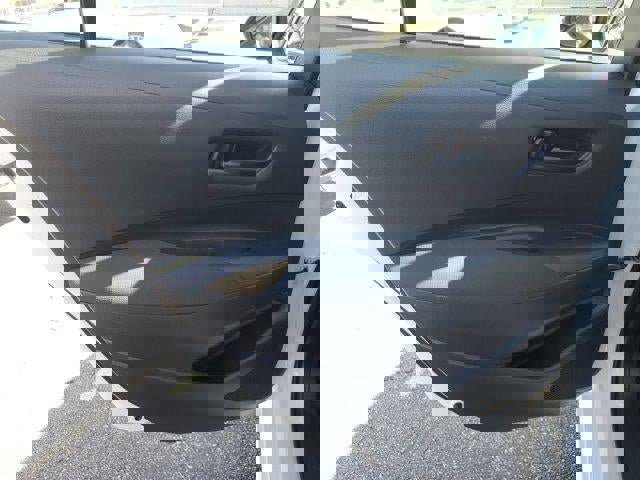 Used 2022 Toyota Corolla LE image 11