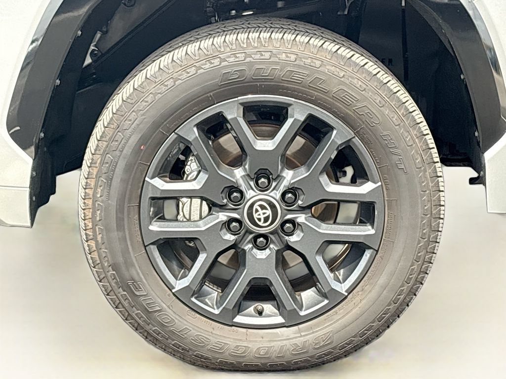 Certified 2025 Toyota Tundra Platinum AWD/4WD image 32