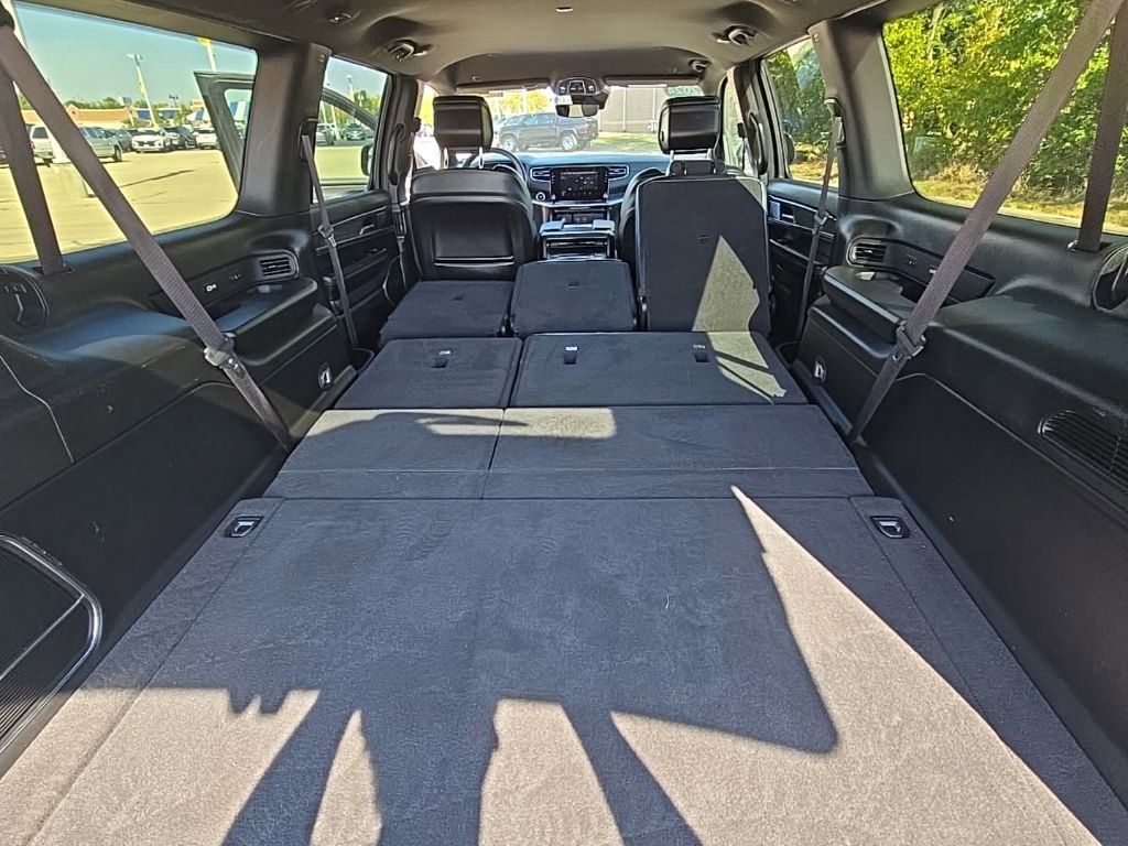 Used 2024 Jeep Wagoneer L Series II w/ Flexible Seating Group image 44