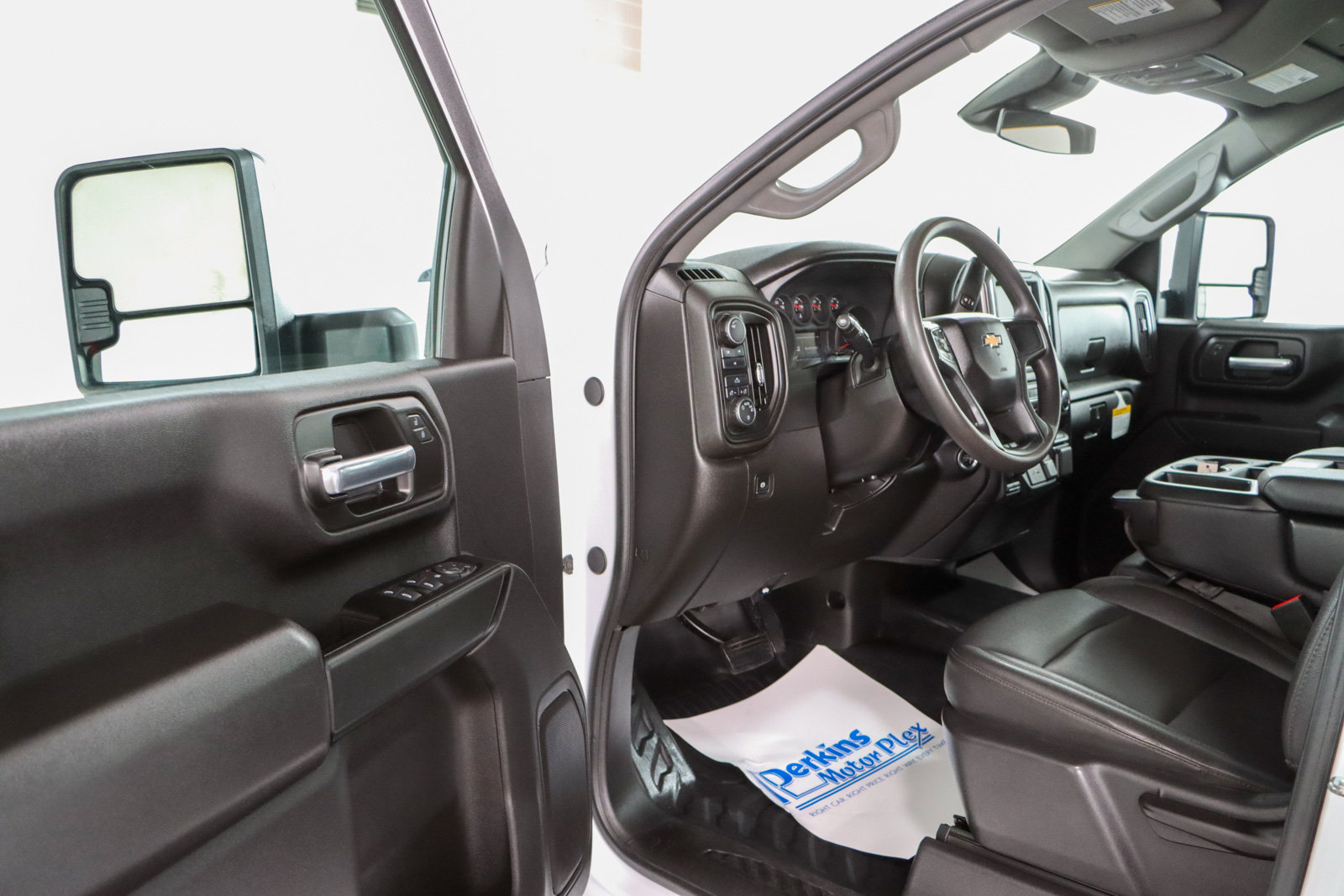 Used 2025 Chevrolet Silverado 3500 W/T w/ WT Convenience Package AWD/4WD image 4