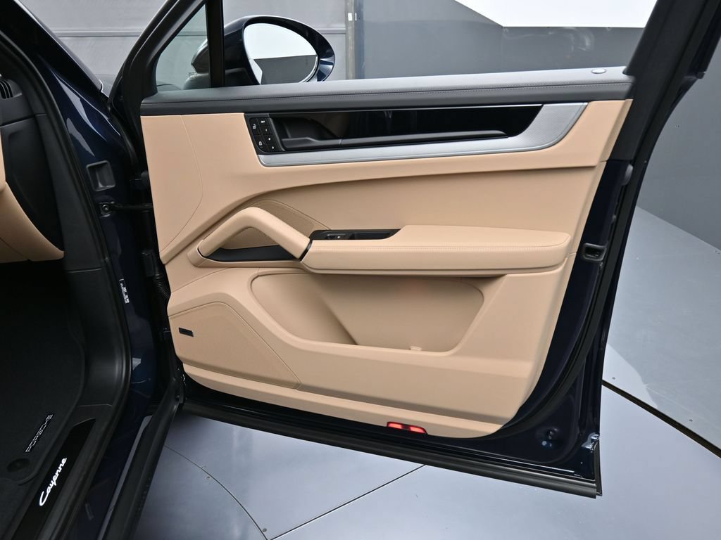 New 2026 Porsche Cayenne E-Hybrid Coupe AWD/4WD image 29