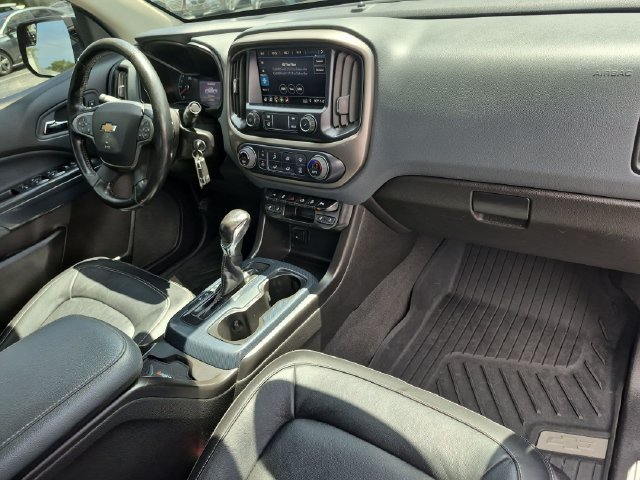 Used 2022 Chevrolet Colorado Z71 w/ Z71 Midnight Edition AWD/4WD image 25