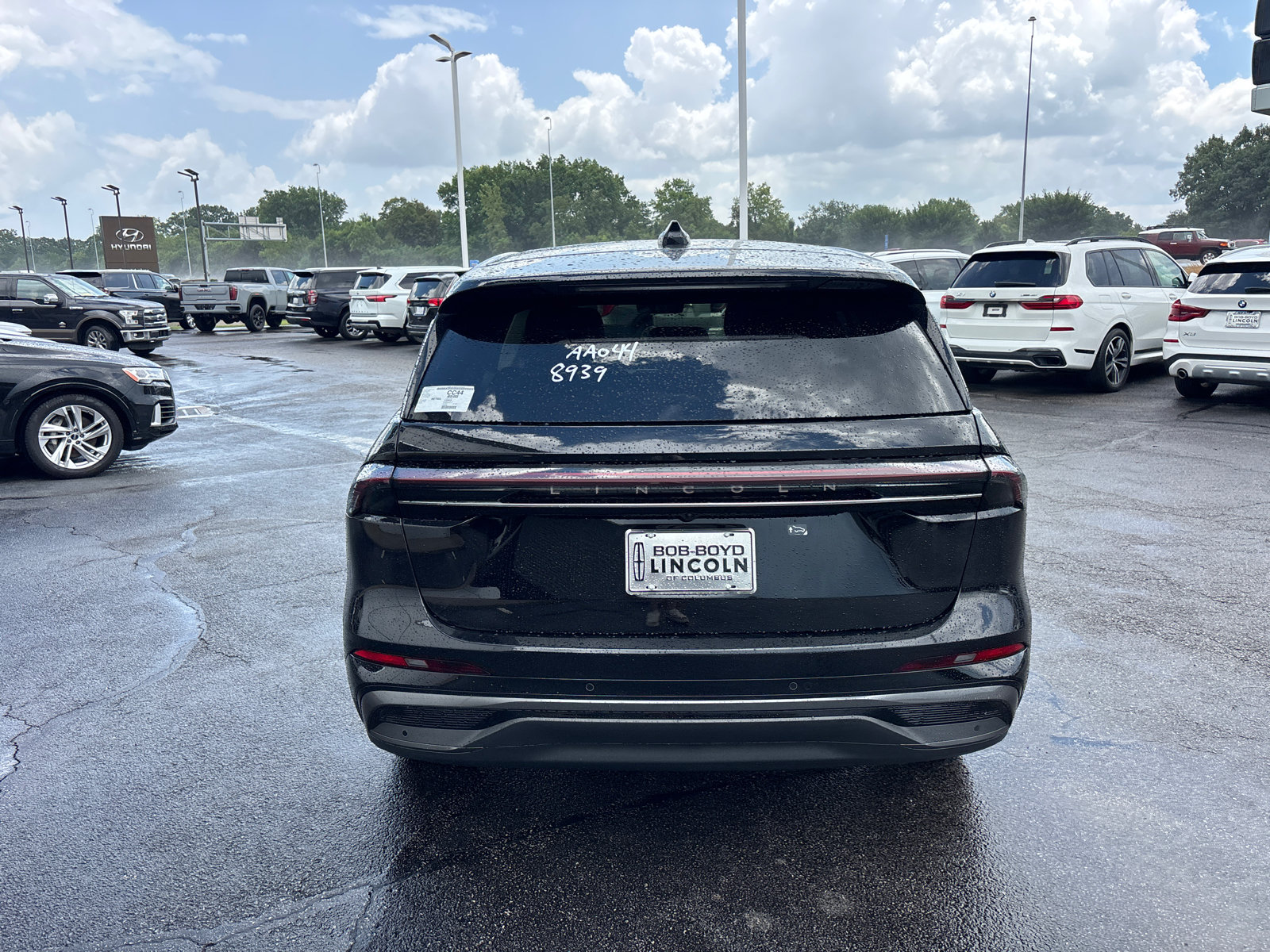 New 2026 Lincoln Nautilus Premier w/ Jet Appearance Package AWD/4WD image 6