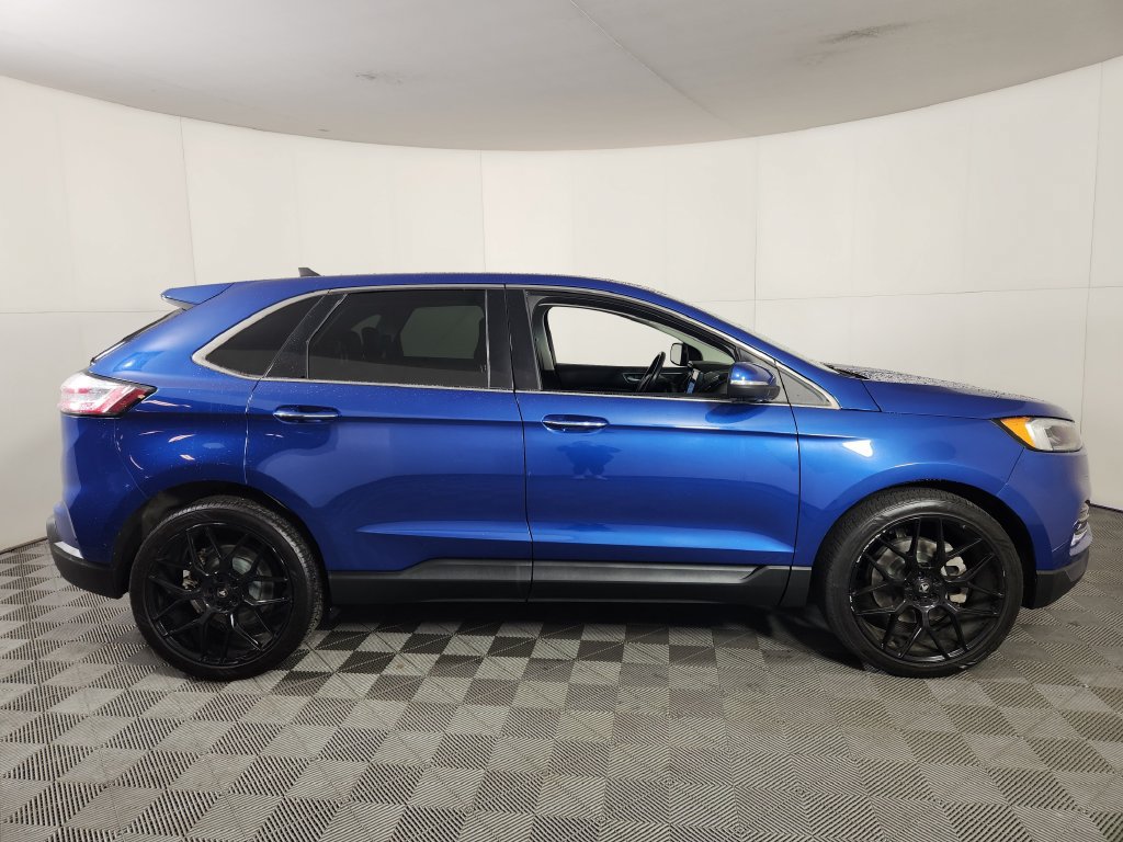 Used 2022 Ford Edge Titanium w/ Equipment Group 301A AWD/4WD image 8