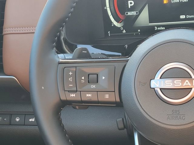 New 2025 Nissan Pathfinder Platinum w/ Black Appearance Package image 30