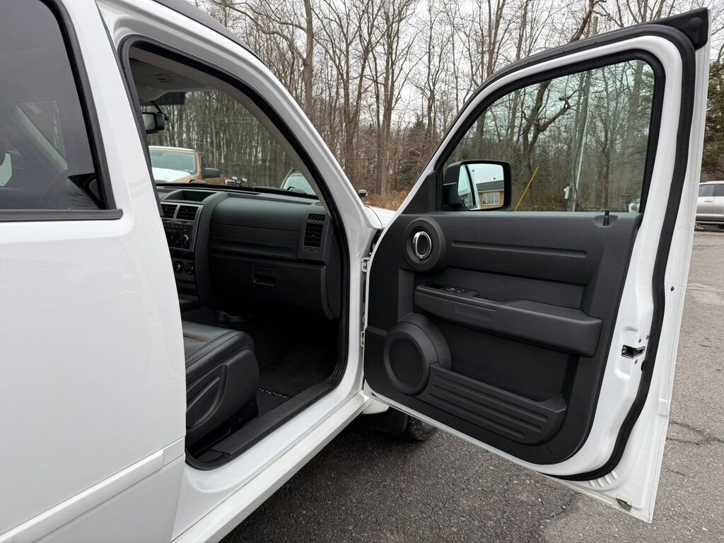 Used 2011 Dodge Nitro Heat image 43