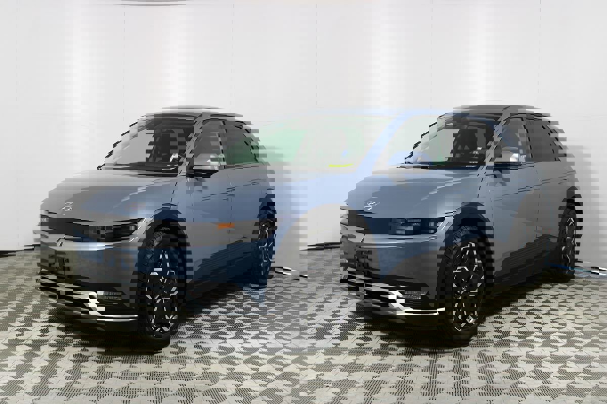 Used 2024 Hyundai Ioniq 5 SEL image 17