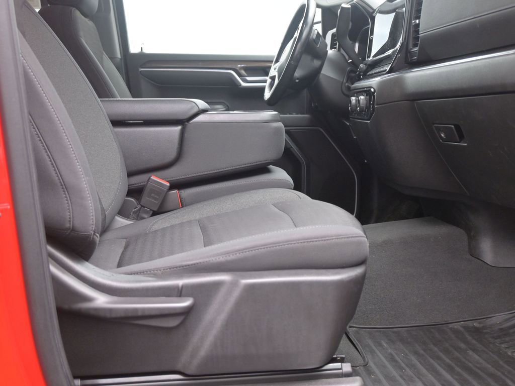 Used 2022 Chevrolet Silverado 1500 LT image 10