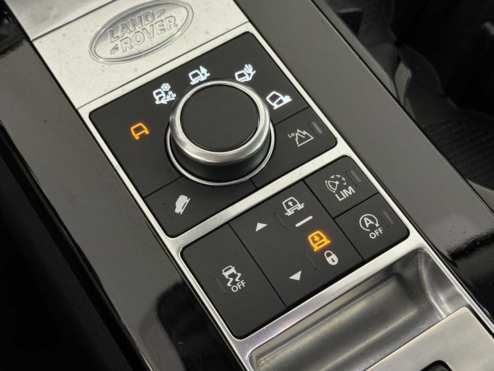 Used 2017 Land Rover Discovery HSE AWD/4WD image 31