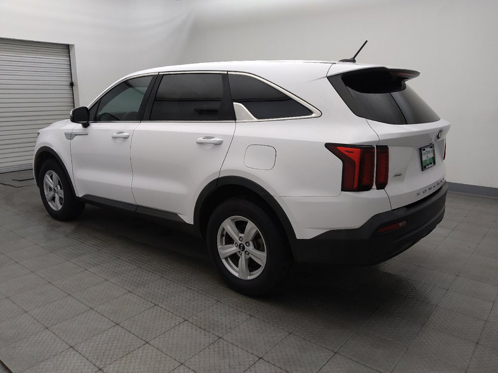 Used 2021 Kia Sorento LX AWD/4WD image 3