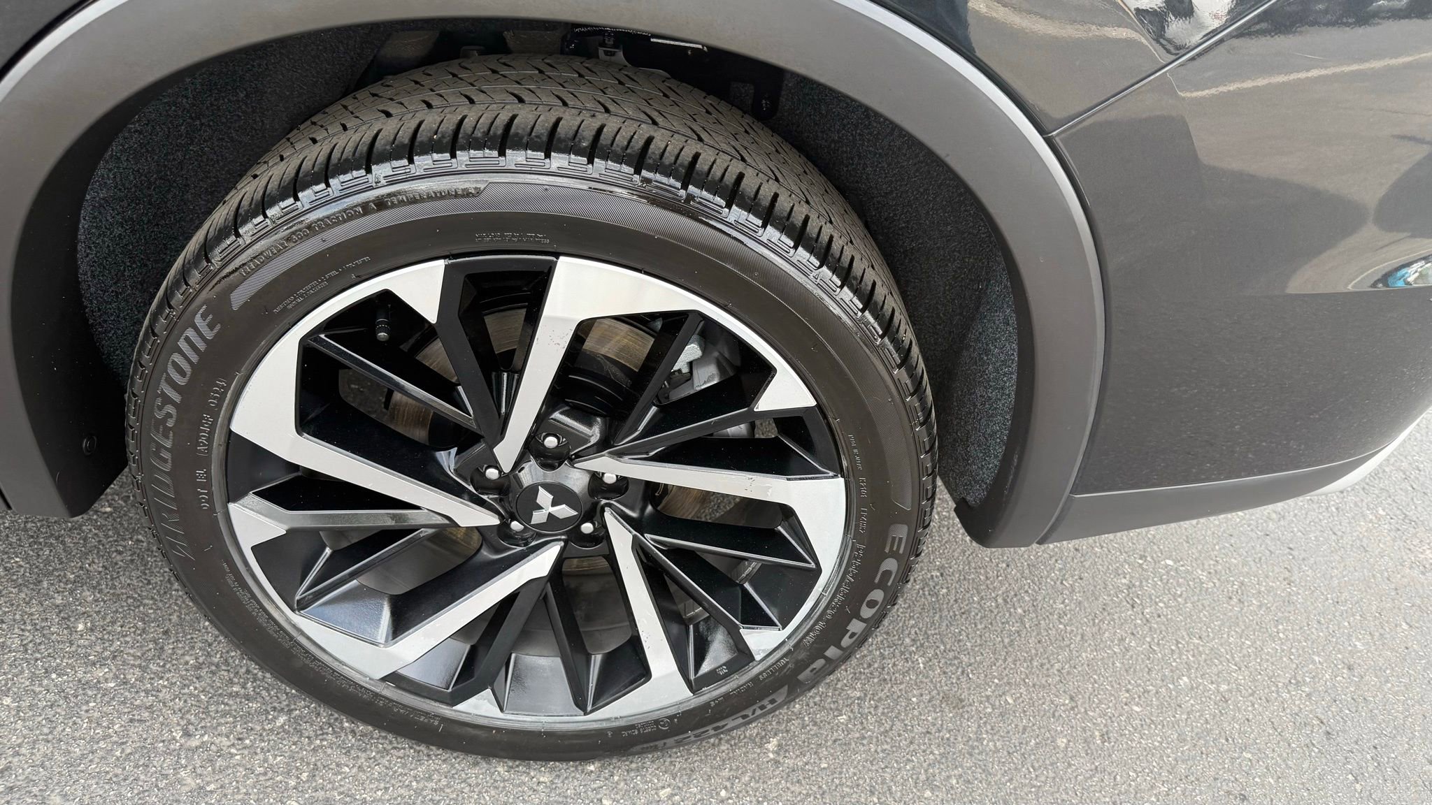 Used 2024 Mitsubishi Outlander SE AWD/4WD image 17
