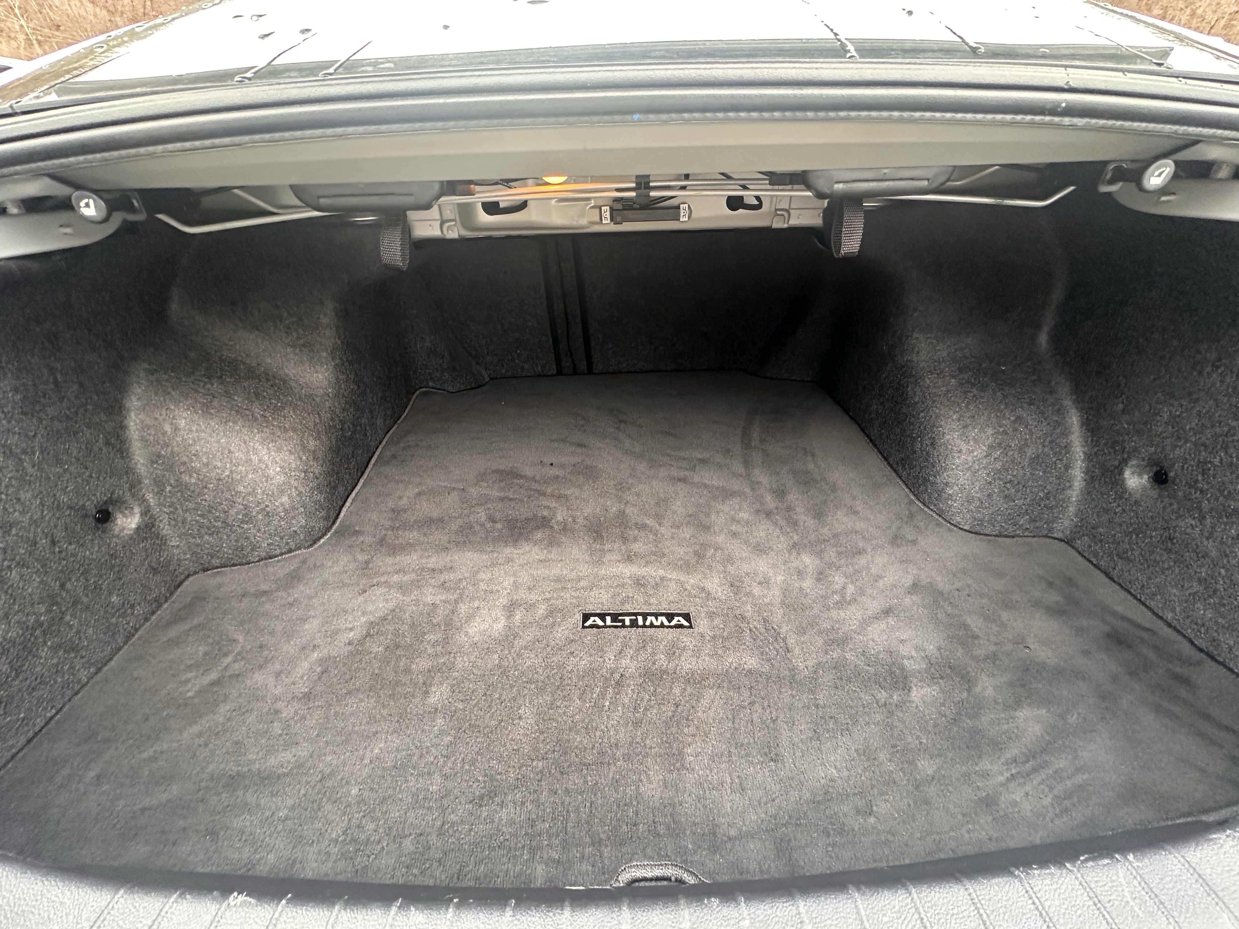 Used 2020 Nissan Altima 2.5 SR w/ Premium Package image 21