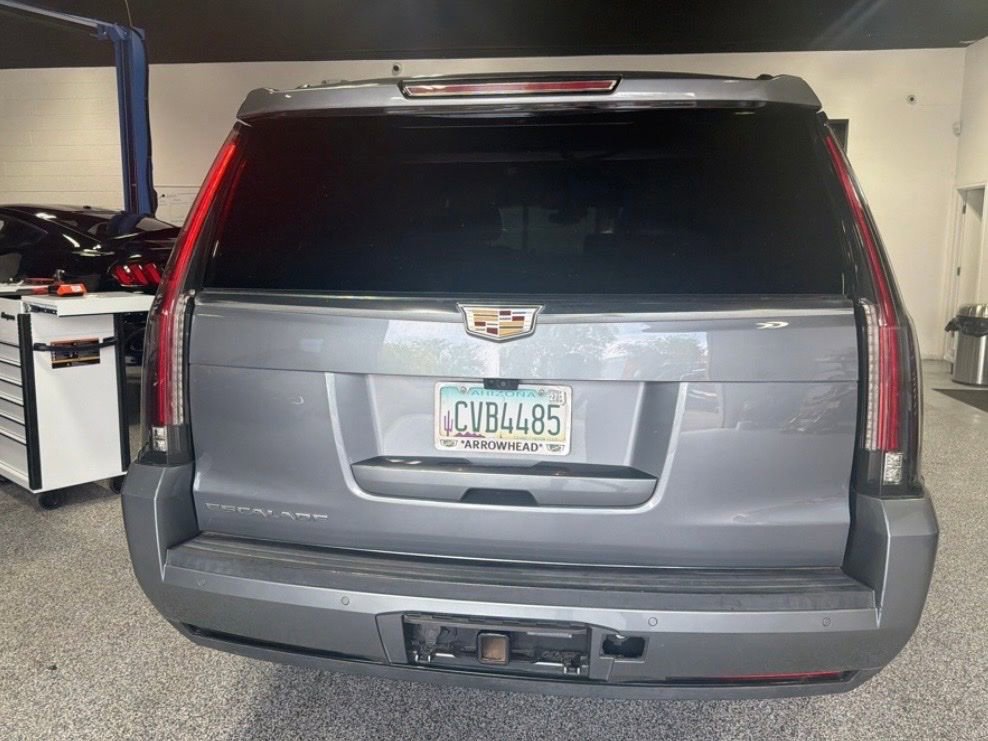 Used 2019 Cadillac Escalade ESV Premium Luxury AWD/4WD image 6