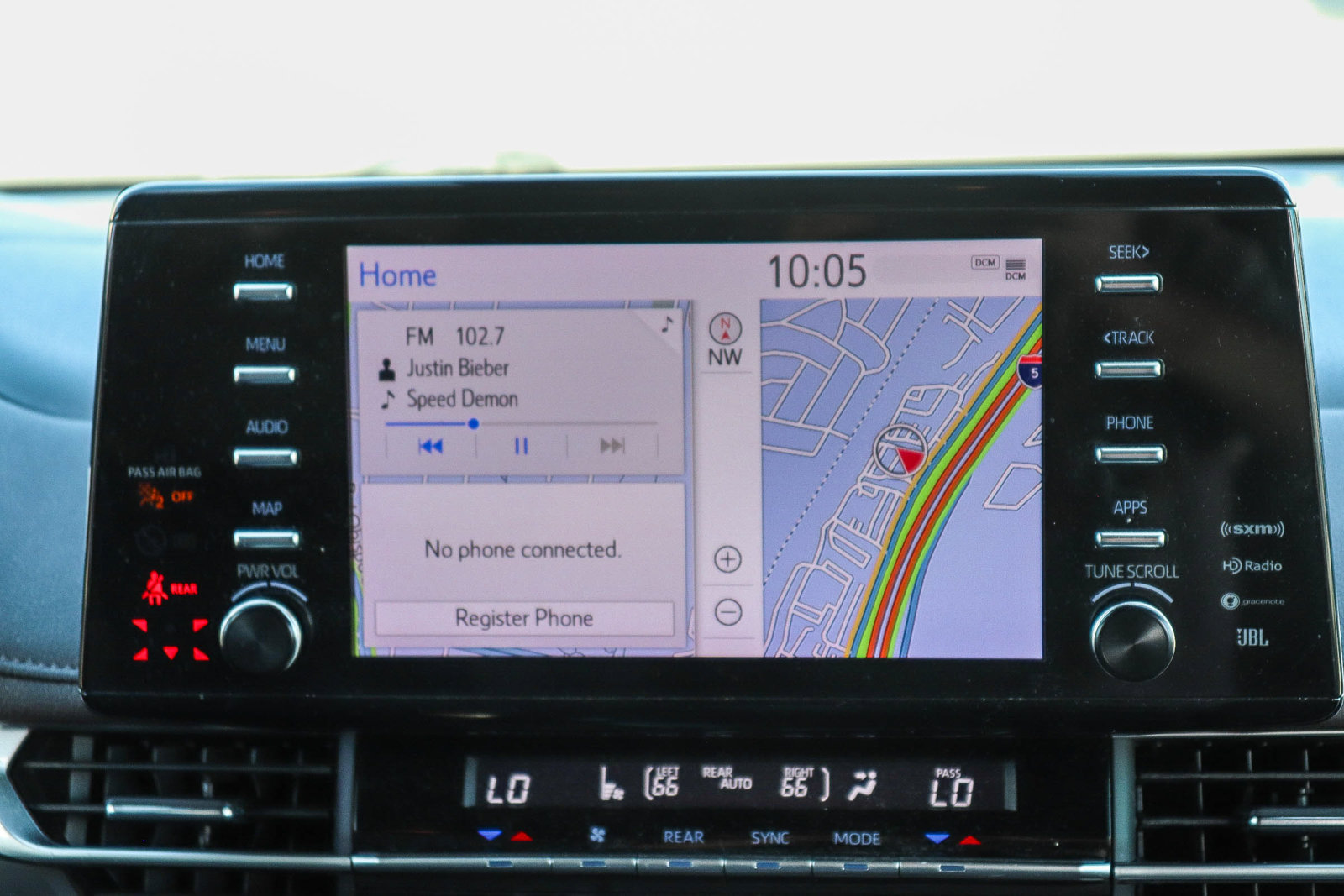 Used 2024 Toyota Sienna Platinum FWD image 15