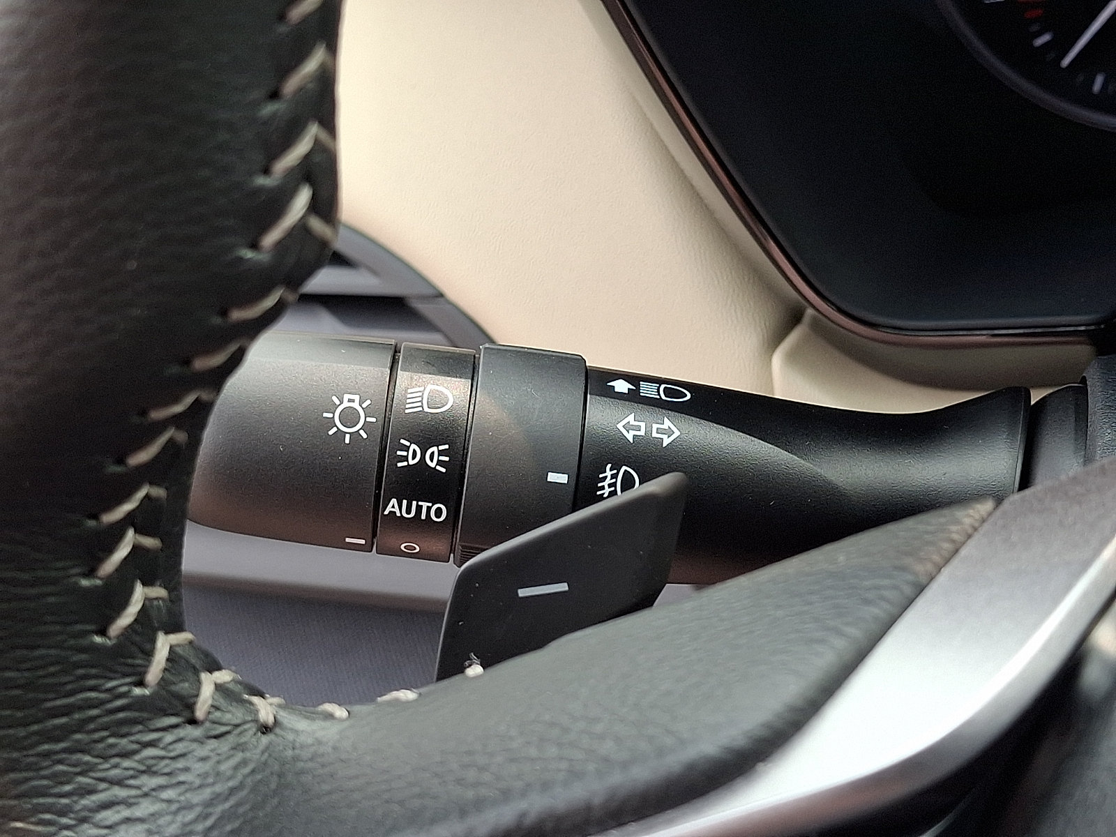 Certified 2025 Subaru Outback Premium AWD/4WD image 23