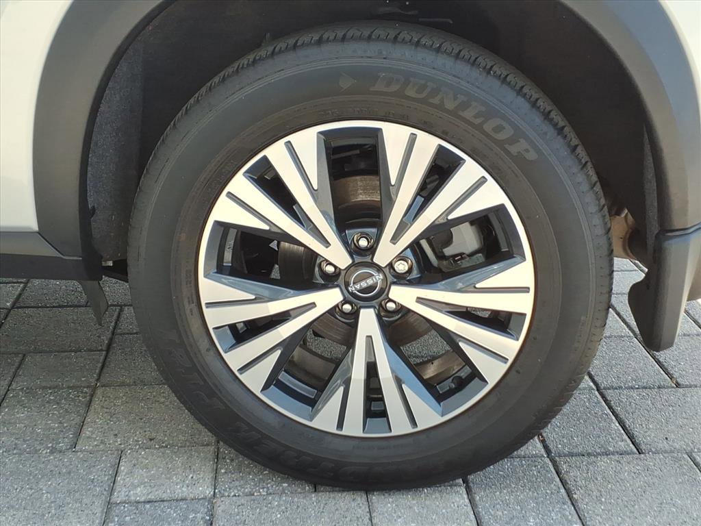 Certified 2023 Nissan Rogue SV image 16