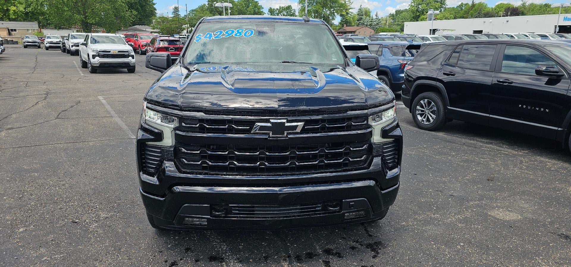 Used 2023 Chevrolet Silverado 1500 RST w/ LPO, Dark Essentials Package AWD/4WD image 2
