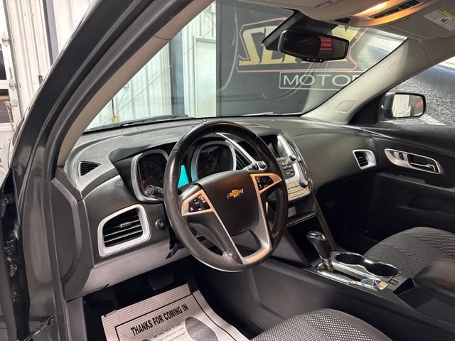 Used 2017 Chevrolet Equinox LT w/ Convenience Package FWD image 6