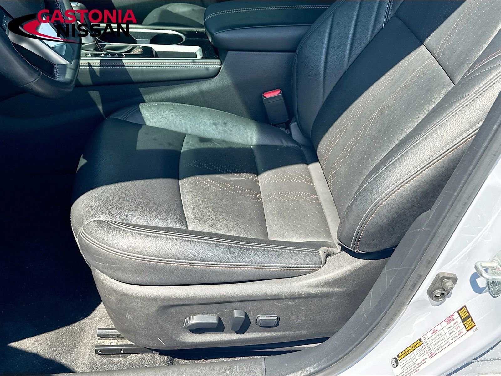 Used 2024 Nissan Altima 2.5 SR w/ SR Premium Package FWD image 25