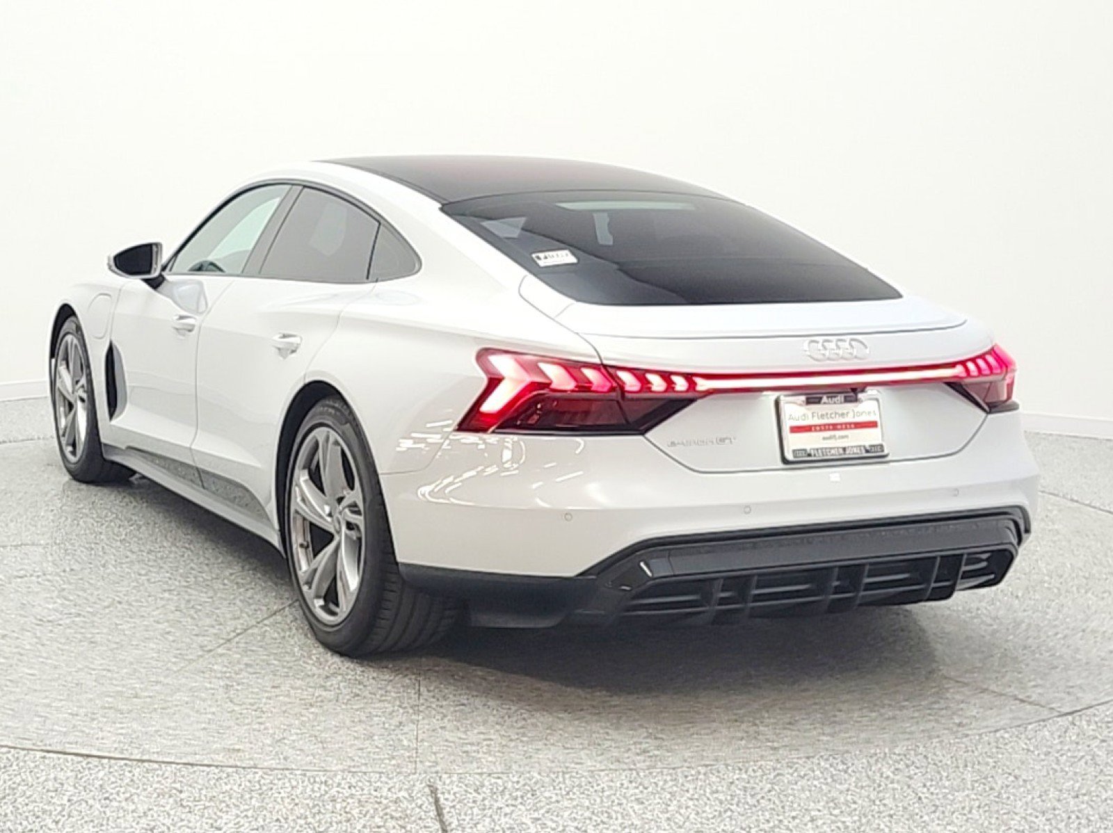 Used 2023 Audi e-tron GT Premium Plus image 7