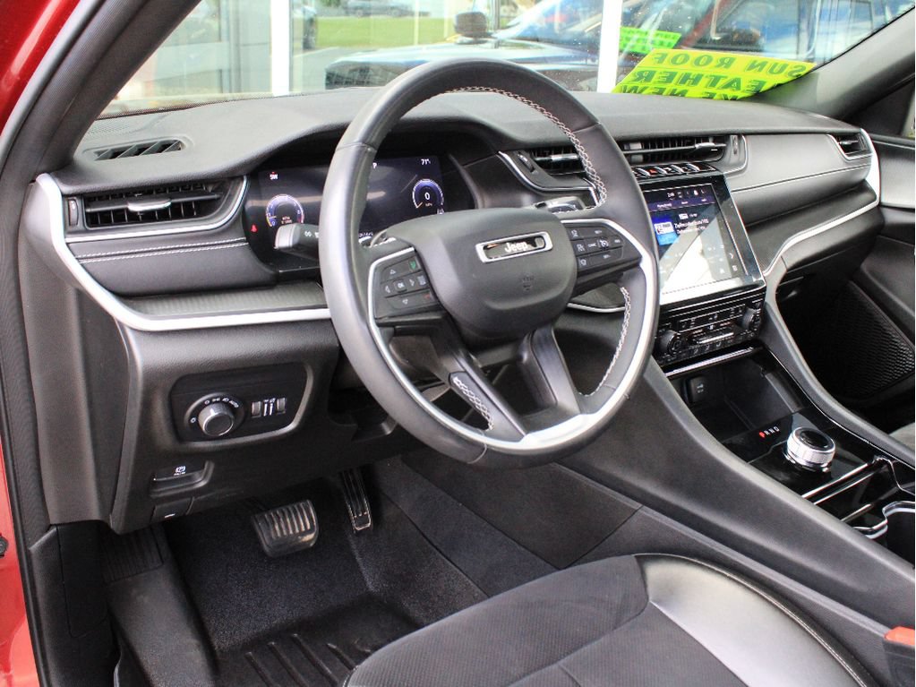 Certified 2023 Jeep Grand Cherokee L Laredo AWD/4WD image 12