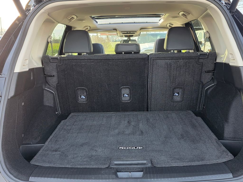 Used 2023 Nissan Rogue SV w/ SV Premium Package image 35