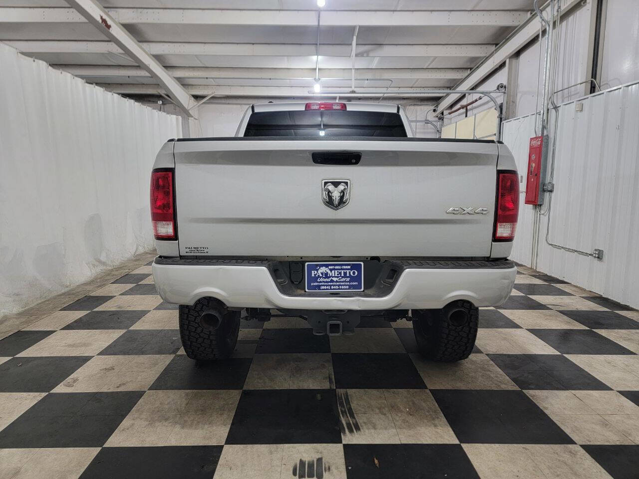 Used 2015 RAM 1500 Express AWD/4WD image 6