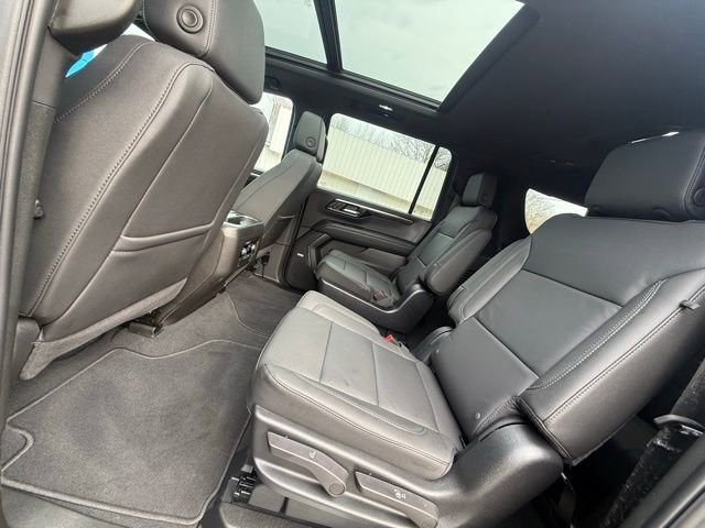 Used 2025 Chevrolet Suburban Z71 w/ Comfort Package image 16
