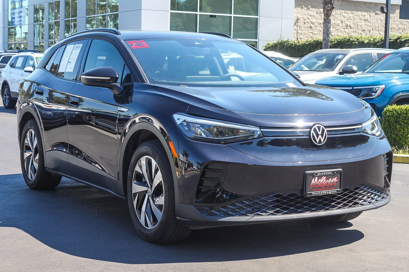 Used 2023 Volkswagen ID.4 Pro image 3