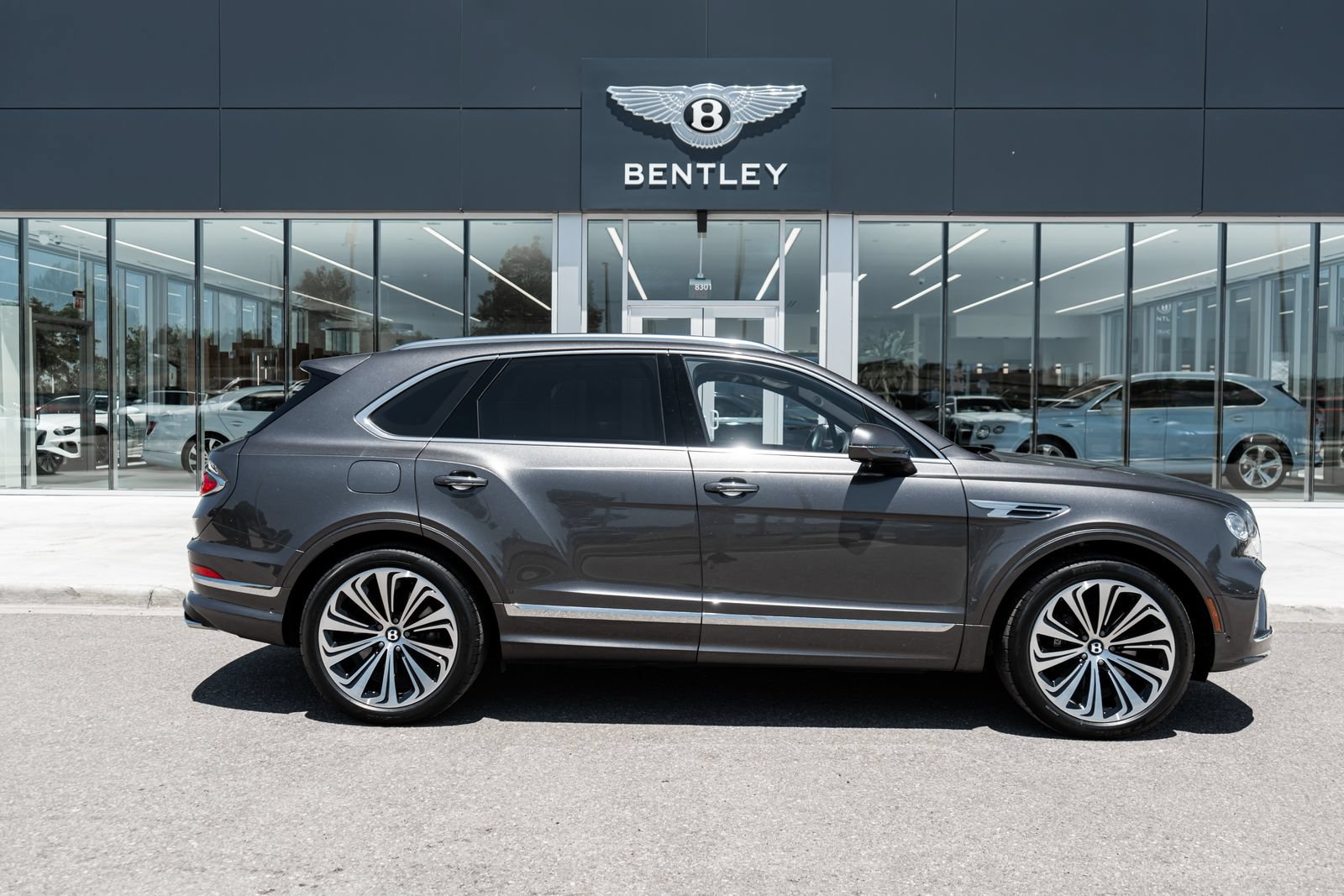 Certified 2024 Bentley Bentayga AWD/4WD image 14