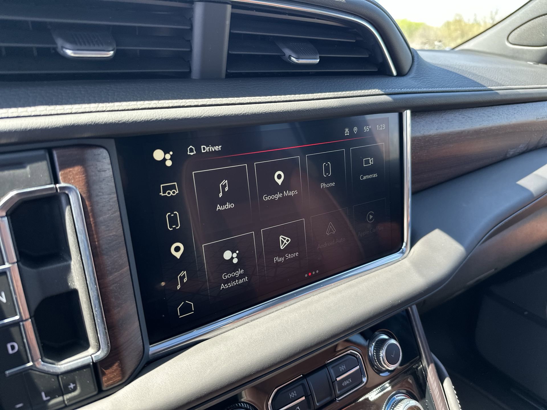 Certified 2023 GMC Yukon Denali Ultimate AWD/4WD image 16