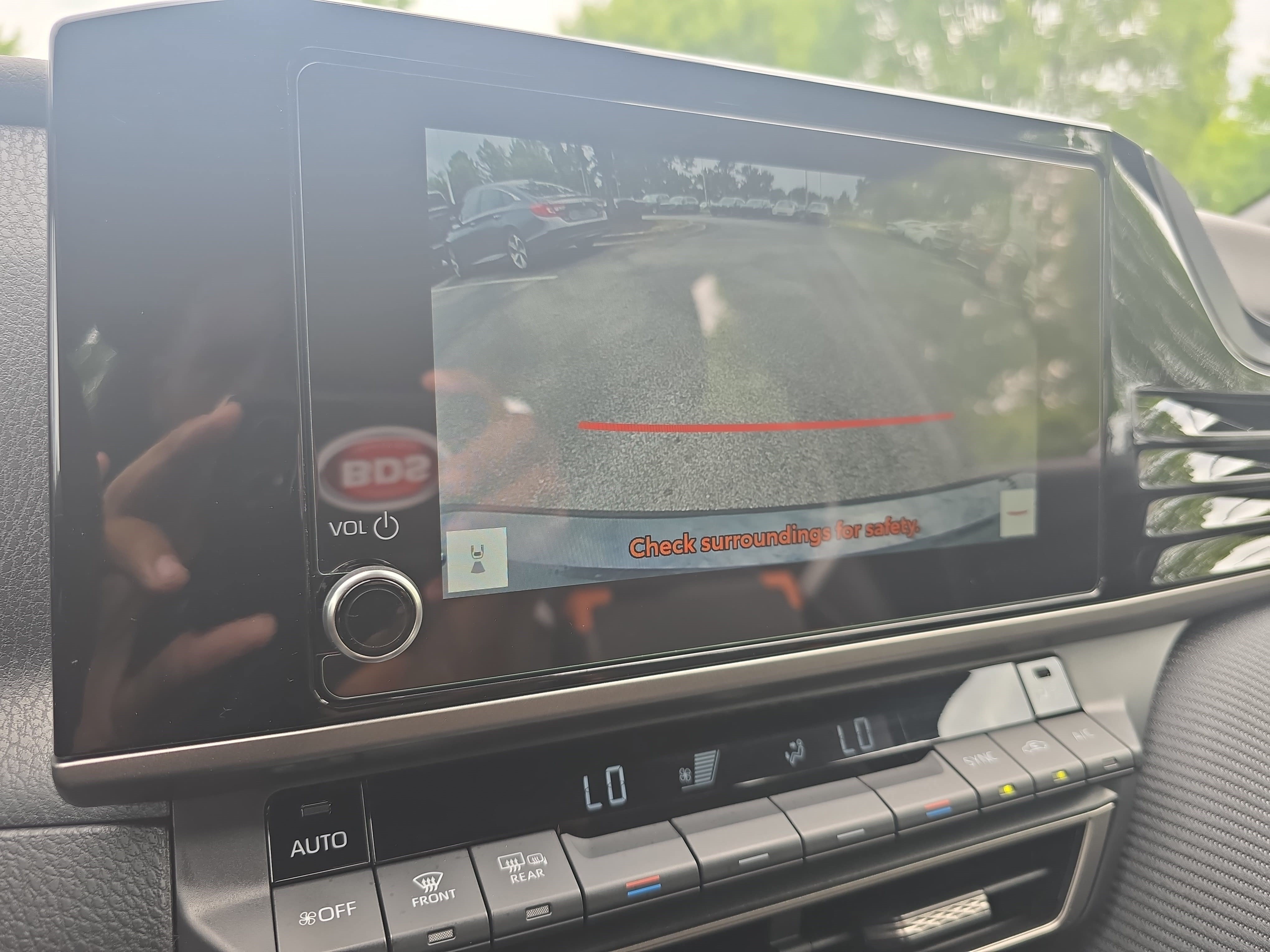 Used 2025 Toyota Camry SE w/ Convenience Package FWD image 21
